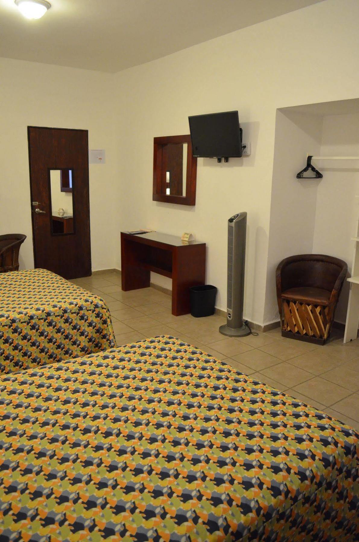 Hotel San Miguel Penjamo Ngoại thất bức ảnh