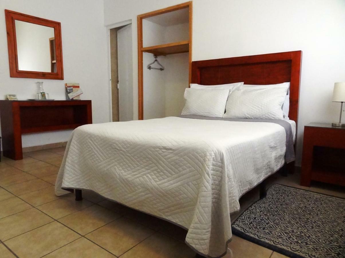 Hotel San Miguel Penjamo Ngoại thất bức ảnh