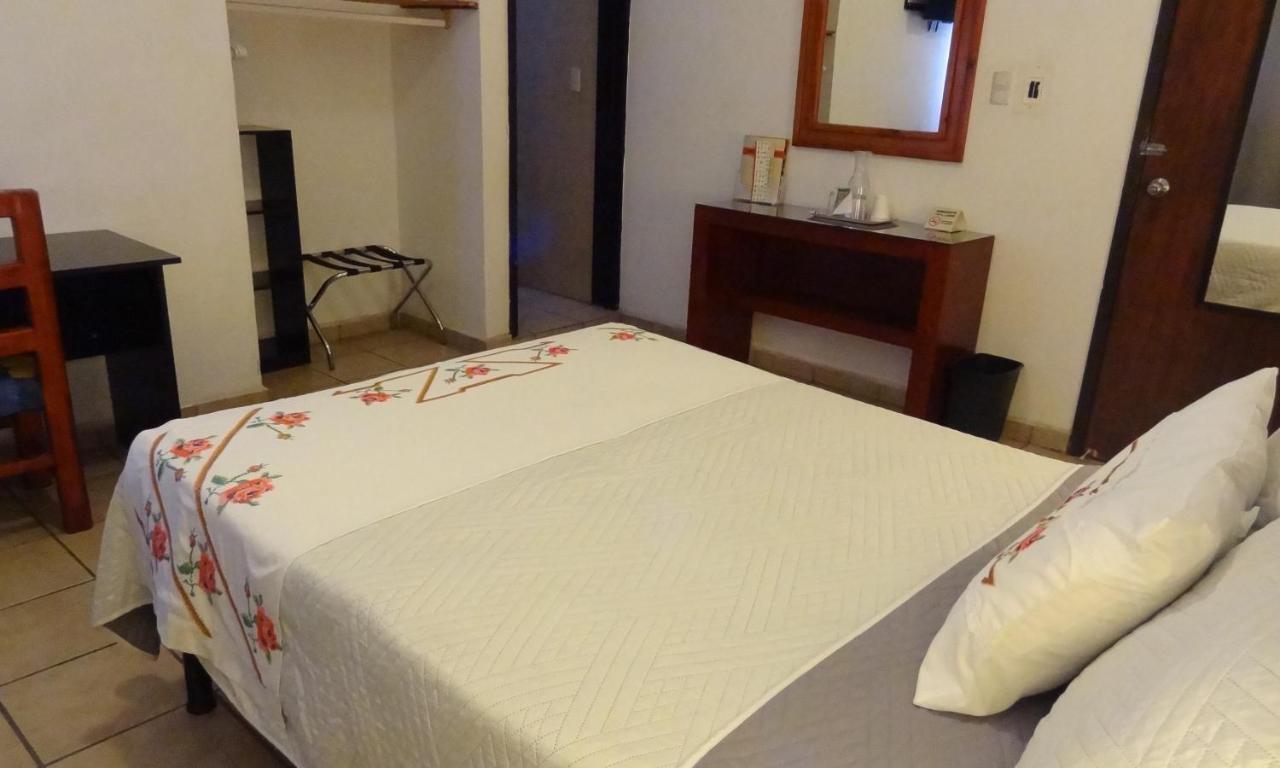 Hotel San Miguel Penjamo Ngoại thất bức ảnh
